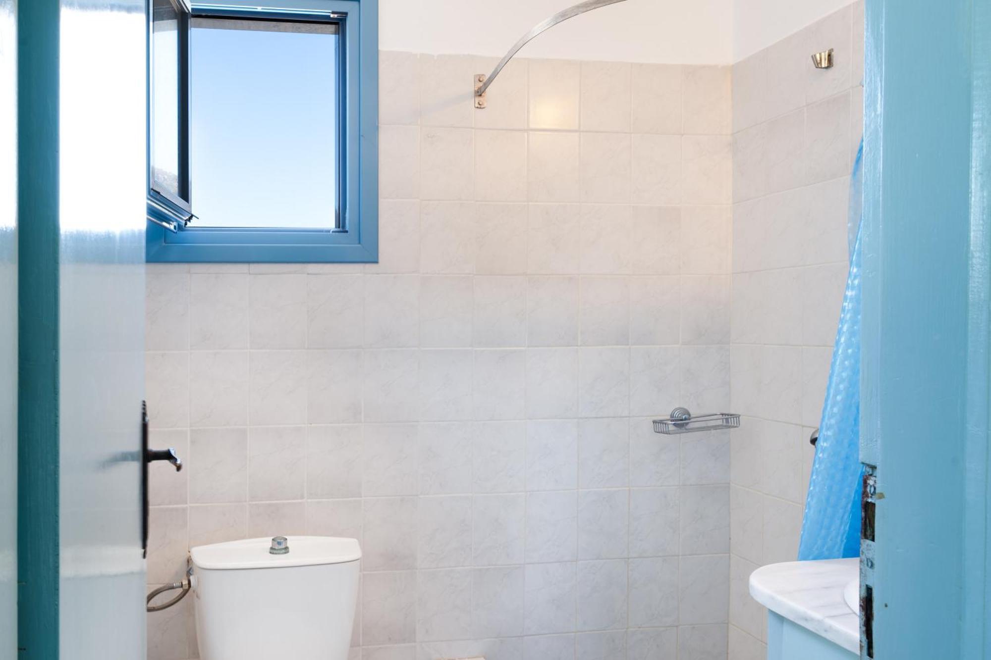 Beachfront Lampis Dolphin 4 Скала Екстериор снимка
