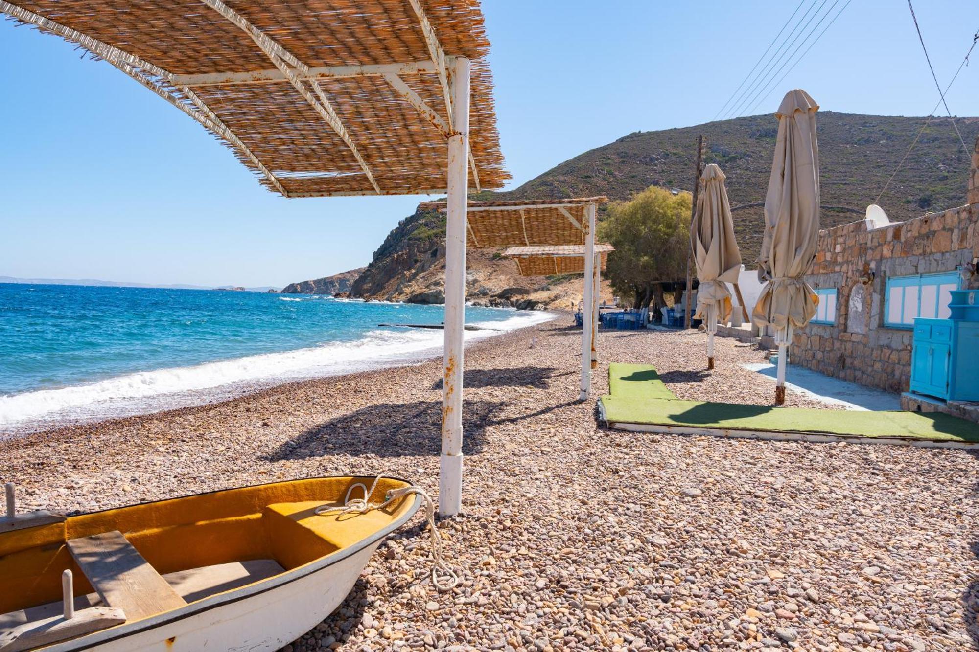Beachfront Lampis Dolphin 4 Скала Екстериор снимка